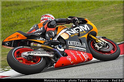 motogp_edwards_004_malaisie_sepang_2013.jpg