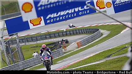 motogp_espargaro_001_malaisie_sepang_2013.jpg