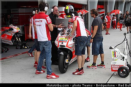 motogp_hernandez_012_malaisie_sepang_2013.jpg