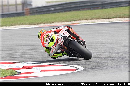 motogp_iannone_004_malaisie_sepang_2013.jpg