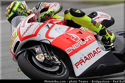motogp_iannone_010_malaisie_sepang_2013.jpg