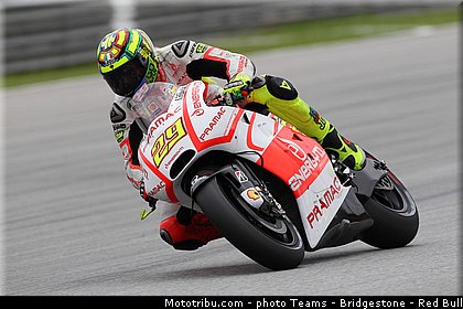 motogp_iannone_011_malaisie_sepang_2013.jpg