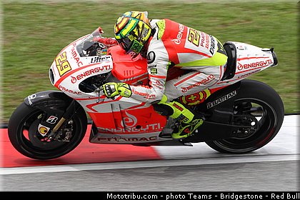 motogp_iannone_015_malaisie_sepang_2013.jpg