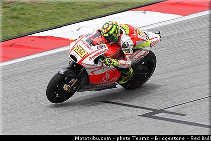 motogp_iannone_016_malaisie_sepang_2013.jpg