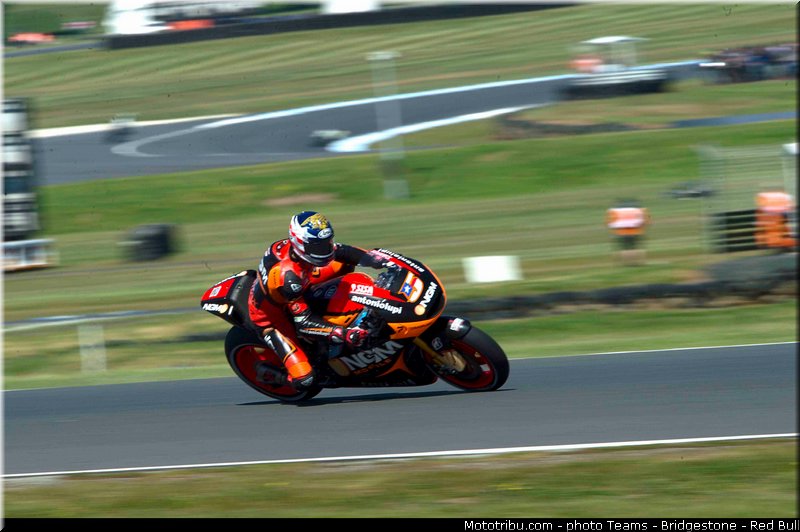 motogp_edwards_0001_australie_philip_island_2013