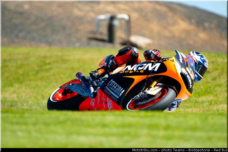 motogp_edwards_0003_australie_philip_island_2013