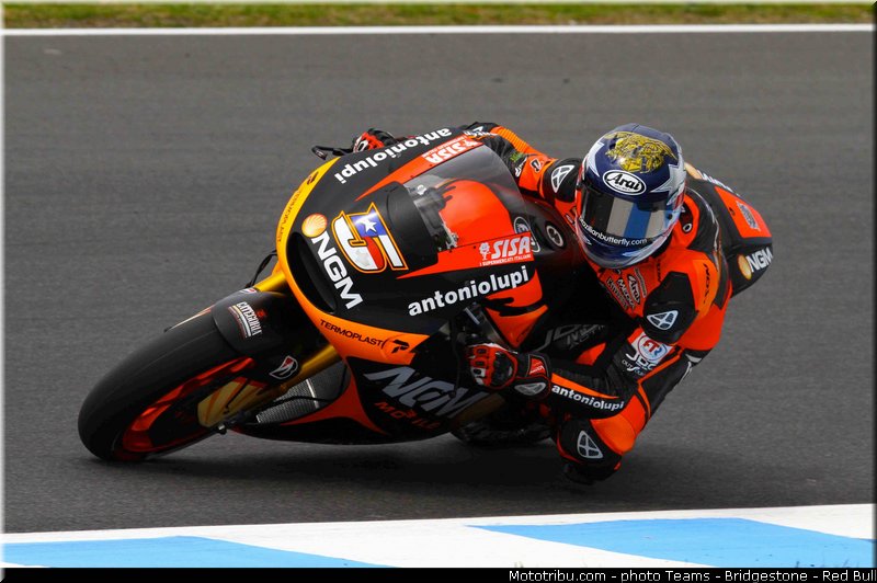 motogp_edwards_0009_australie_philip_island_2013