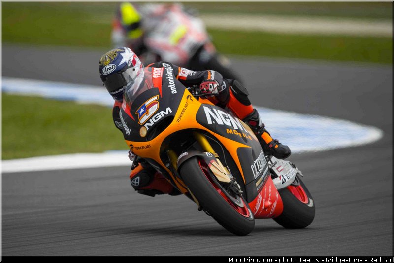 motogp_edwards_0011_australie_philip_island_2013