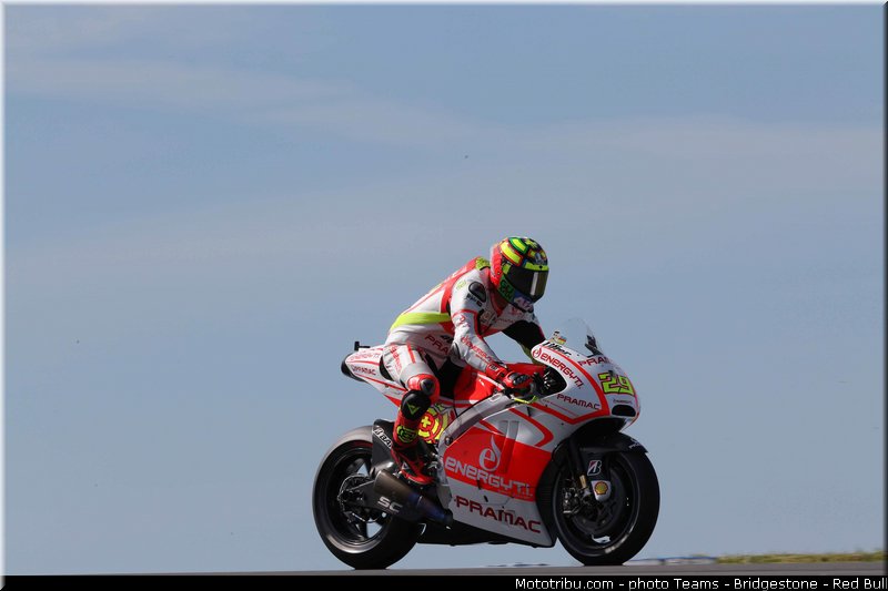 motogp_iannone_0012_australie_philip_island_2013