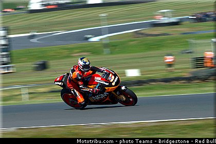 motogp_edwards_0001_australie_philip_island_2013.jpg