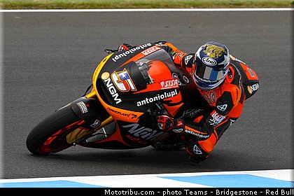 motogp_edwards_0009_australie_philip_island_2013.jpg