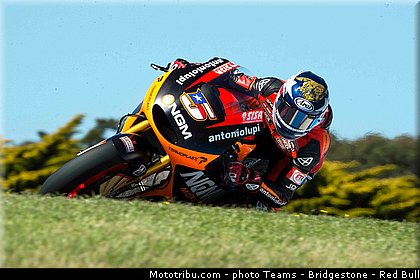 motogp_edwards_0010_australie_philip_island_2013.jpg