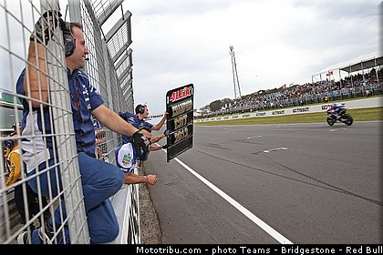 motogp_espargaro_0002_australie_philip_island_2013.jpg