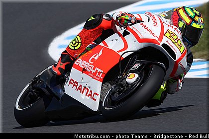 motogp_iannone_0001_australie_philip_island_2013.jpg