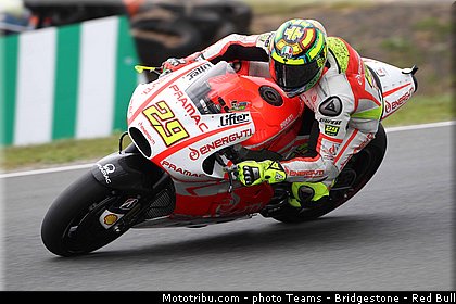 motogp_iannone_0013_australie_philip_island_2013.jpg