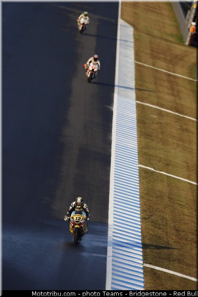 moto2_luthi_005_japon_motegi_2013
