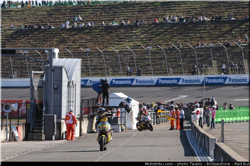 moto2_luthi_009_japon_motegi_2013