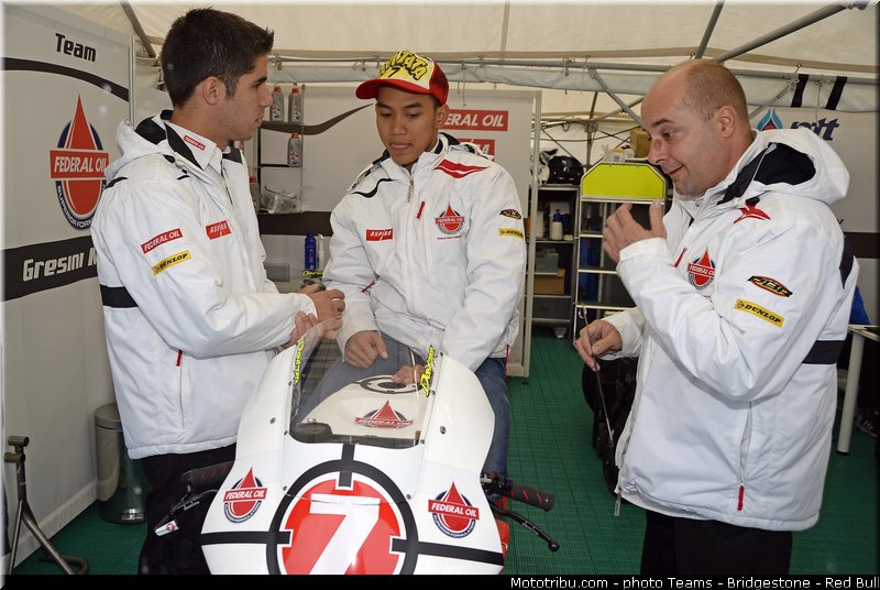 moto2_pradita_001_japon_motegi_2013