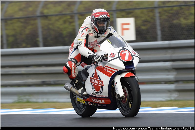 moto2_pradita_004_japon_motegi_2013