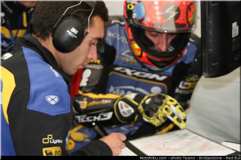 moto2_rossi_002_japon_motegi_2013