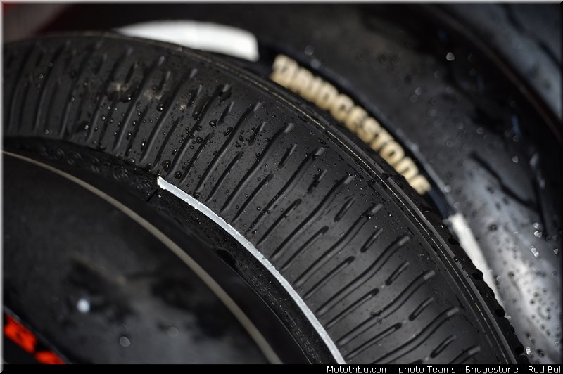 motogp_bridgestone_001_japon_motegi_2013