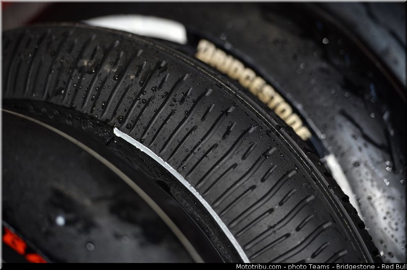 motogp_crutchlow_002_japon_motegi_2013