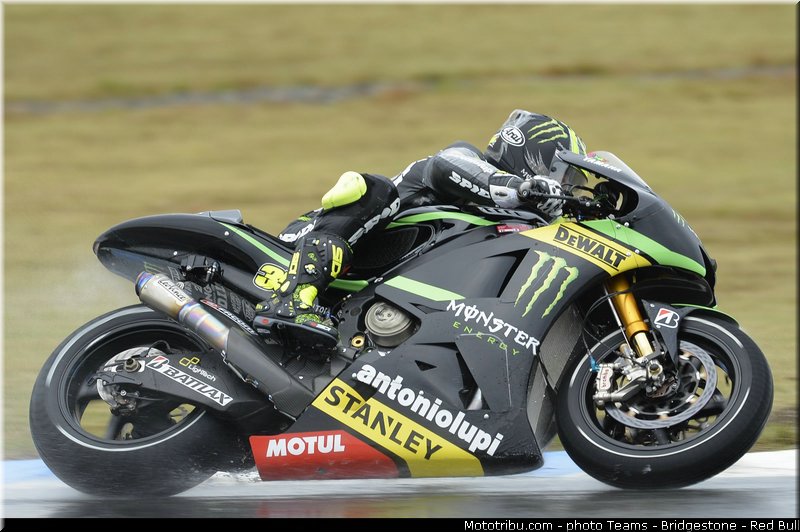 motogp_crutchlow_015_japon_motegi_2013
