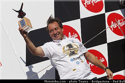 moto2_espargaro_p_013_japon_motegi_2013.jpg