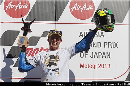 moto2_espargaro_p_015_japon_motegi_2013.jpg