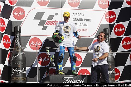 moto2_espargaro_p_021_japon_motegi_2013.jpg