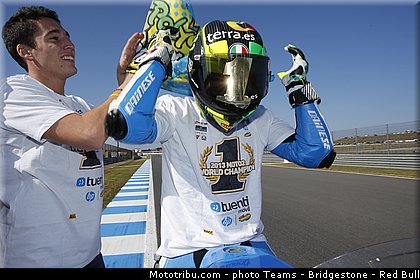 moto2_espargaro_p_030_japon_motegi_2013.jpg