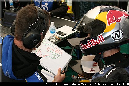 moto2_kent_001_japon_motegi_2013.jpg