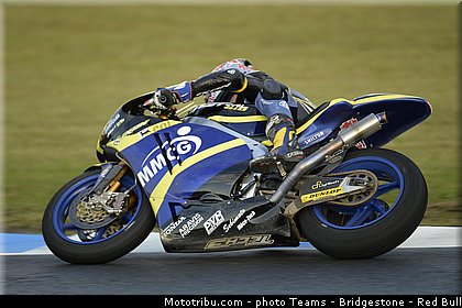 moto2_kent_007_japon_motegi_2013.jpg