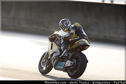 moto2_luthi_013_japon_motegi_2013.jpg