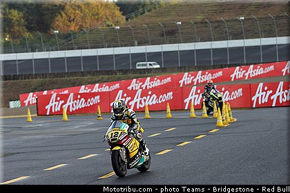 moto2_luthi_016_japon_motegi_2013.jpg