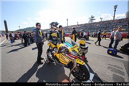 moto2_luthi_017_japon_motegi_2013.jpg