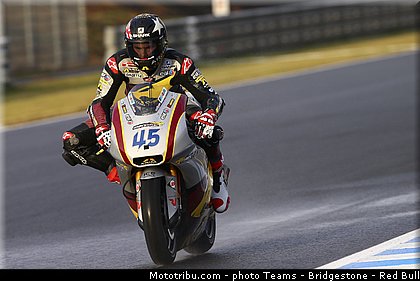 moto2_redding_008_japon_motegi_2013.jpg