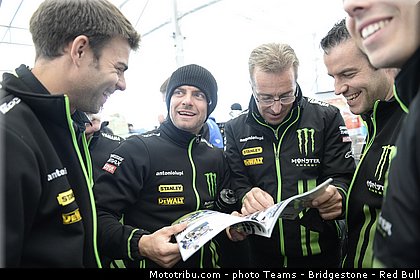 motogp_crutchlow_003_japon_motegi_2013.jpg