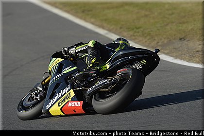 motogp_crutchlow_026_japon_motegi_2013.jpg