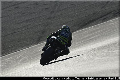 motogp_crutchlow_027_japon_motegi_2013.jpg