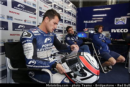 motogp_de_puniet_004_japon_motegi_2013.jpg