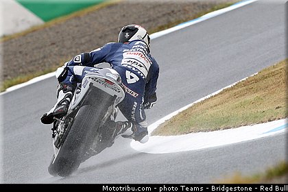 motogp_de_puniet_005_japon_motegi_2013.jpg