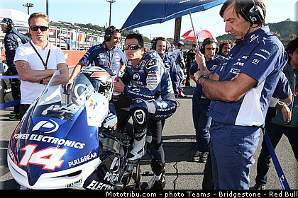 motogp_de_puniet_009_japon_motegi_2013.jpg