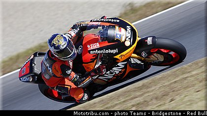 motogp_edwards_001_japon_motegi_2013.jpg