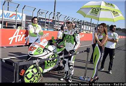 motogp_pitbabe_002_japon_motegi_2013.jpg