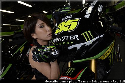 motogp_pitbabe_010_japon_motegi_2013.jpg