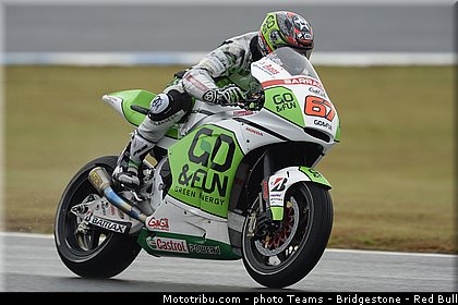 motogp_staring_006_japon_motegi_2013.jpg