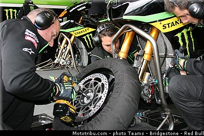 motogp_tech3_005_japon_motegi_2013.jpg