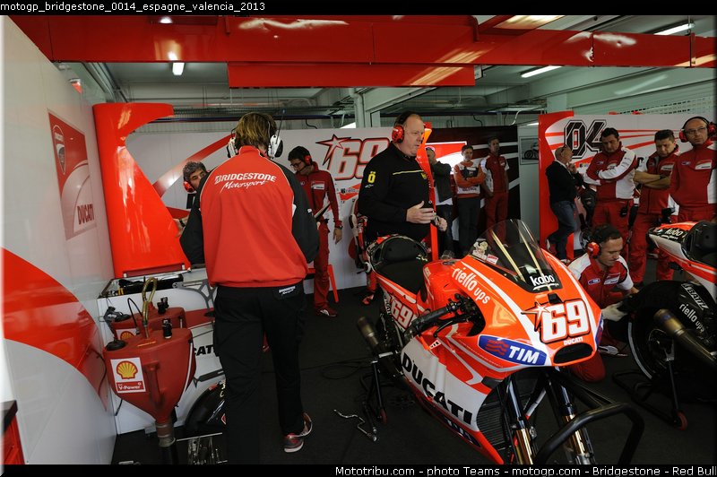 motogp_bridgestone_0014_espagne_valencia_2013