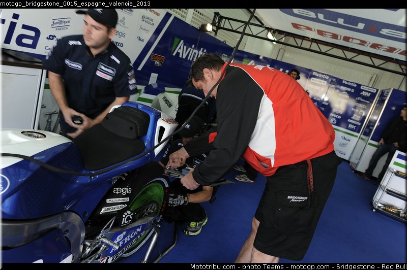 motogp_bridgestone_0015_espagne_valencia_2013